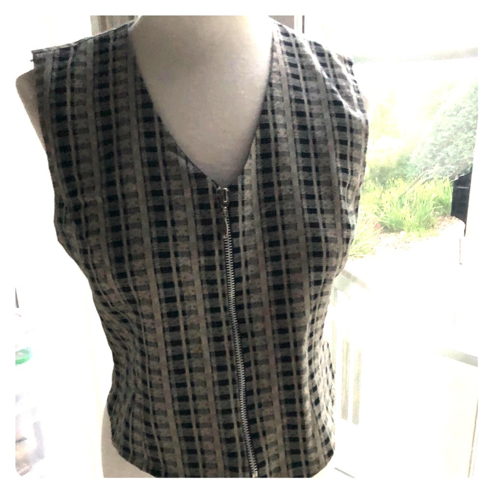 Haley Vest S